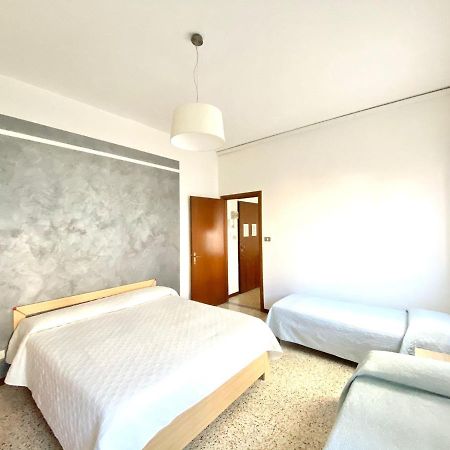 Euroresidence - Piazza Mazzini- 30 Mt Dal Mare - Immobil Relax Τζεσόλο Λίντο Εξωτερικό φωτογραφία