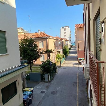 Euroresidence - Piazza Mazzini- 30 Mt Dal Mare - Immobil Relax Τζεσόλο Λίντο Εξωτερικό φωτογραφία