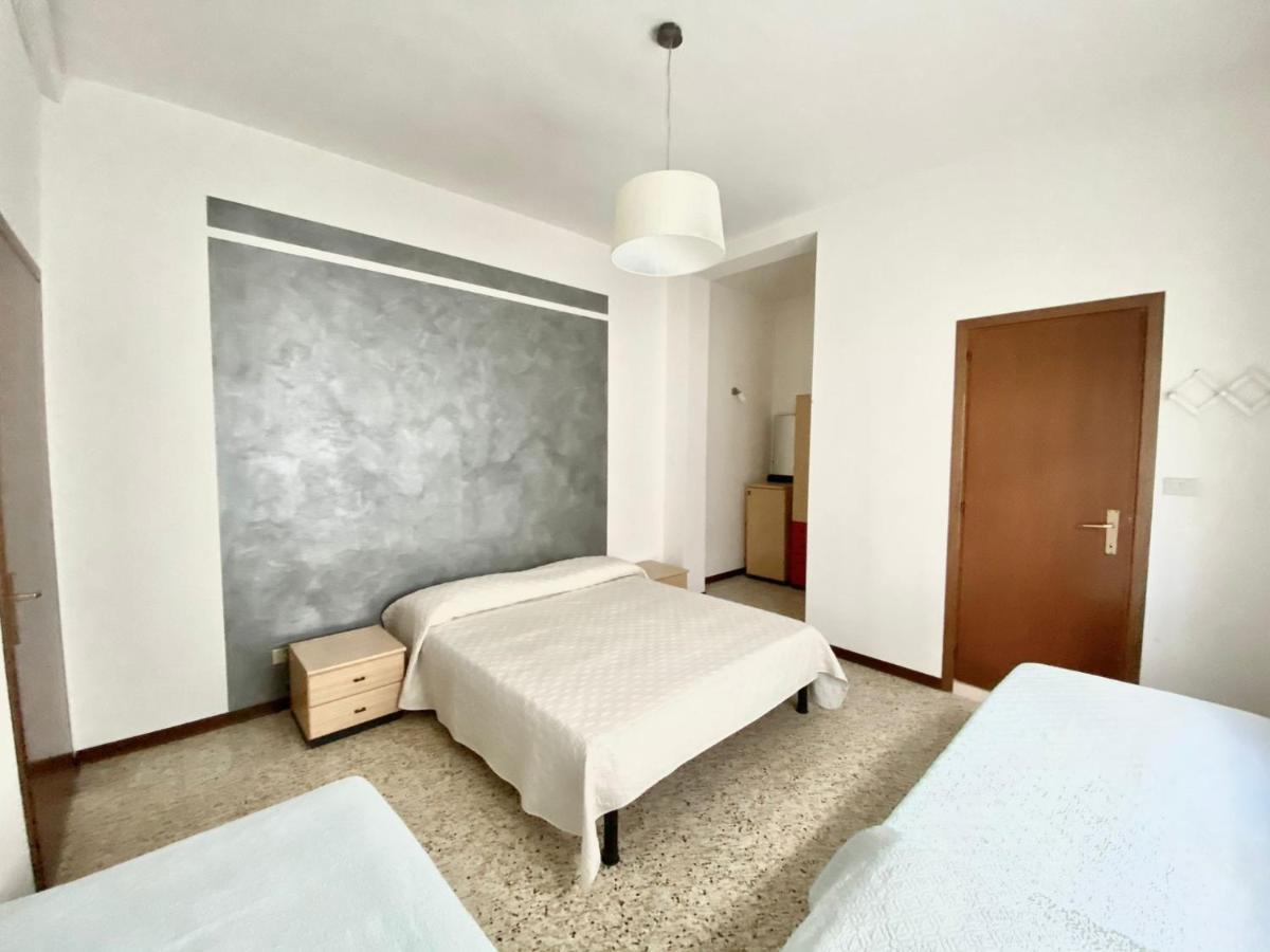 Euroresidence - Piazza Mazzini- 30 Mt Dal Mare - Immobil Relax Τζεσόλο Λίντο Εξωτερικό φωτογραφία